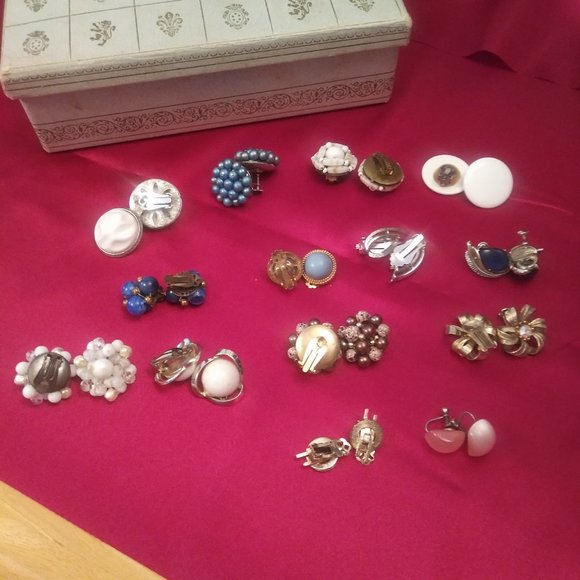 Vintage Jewelry - 2297 Lot of 14 Pair Vintage Clip On and Screw Back Earrings